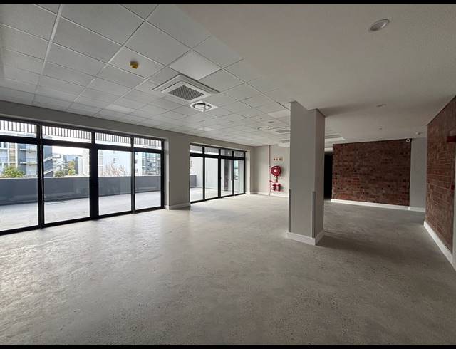 153M² MEDICAL SUITE TO LET IN PAARDEVLEI